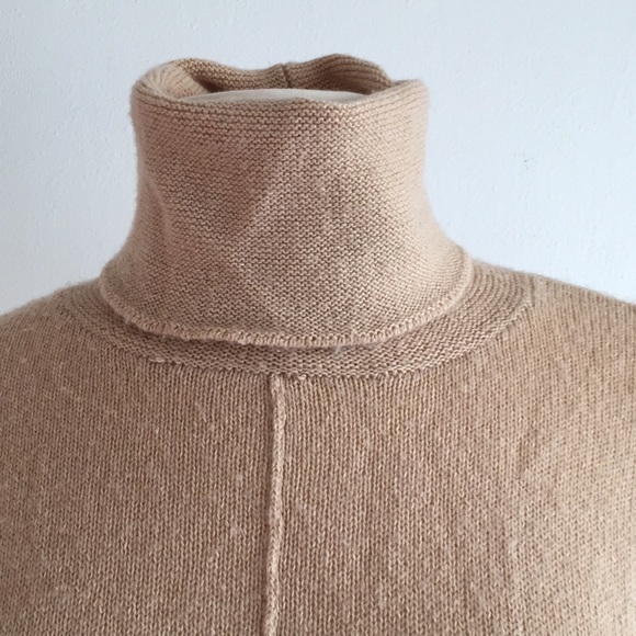 Club Monaco sweater - Picture 2 of 5